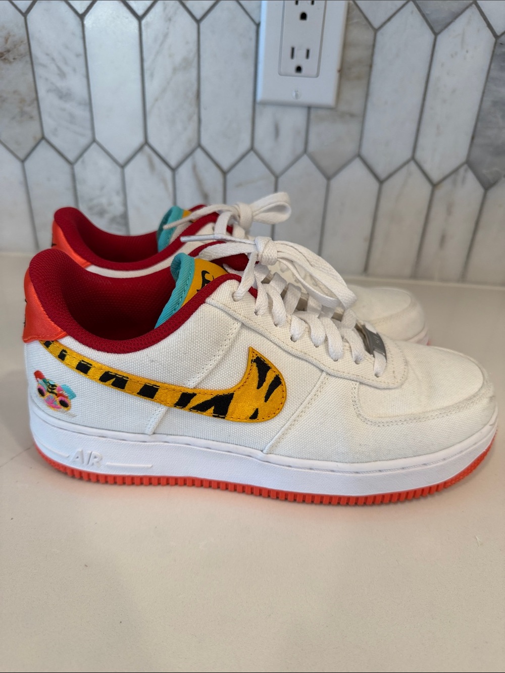Nike Air Force 1 '07 LX 'Year Of The Tiger' Sail Gold  woman’s SIZE 8.5 - Picture 2 of 9